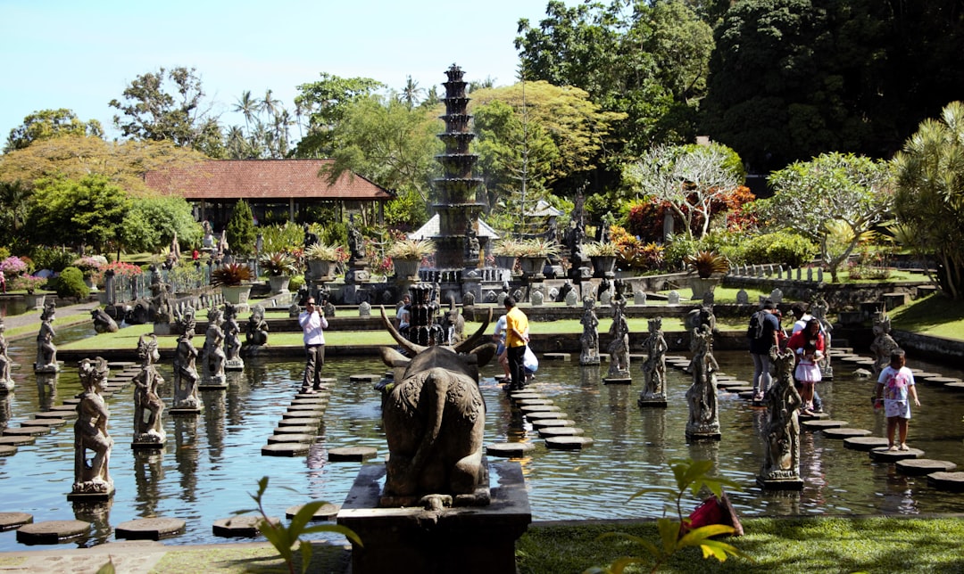 Tirta Gangga: o palácio real sobre a água em Bali - Kabupaten Karangasem | Secret World Trip Planner