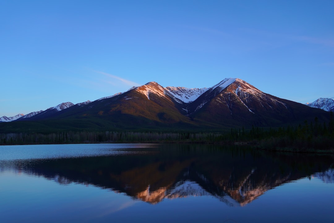 Vermilion Lakes: Stunning Waters at the Rockies' Foot - Banff | Secret World Trip Planner