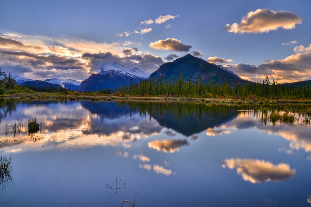 Vermilion Lakes: Stunning Waters at the Rockies' Foot - Banff | Secret World Trip Planner