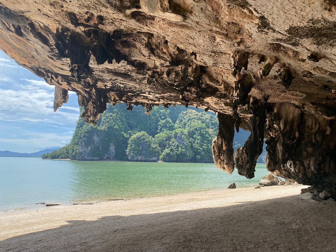 Esplora la Magia della Phra Nang Nai Cave in Thailandia — Mueang Krabi District