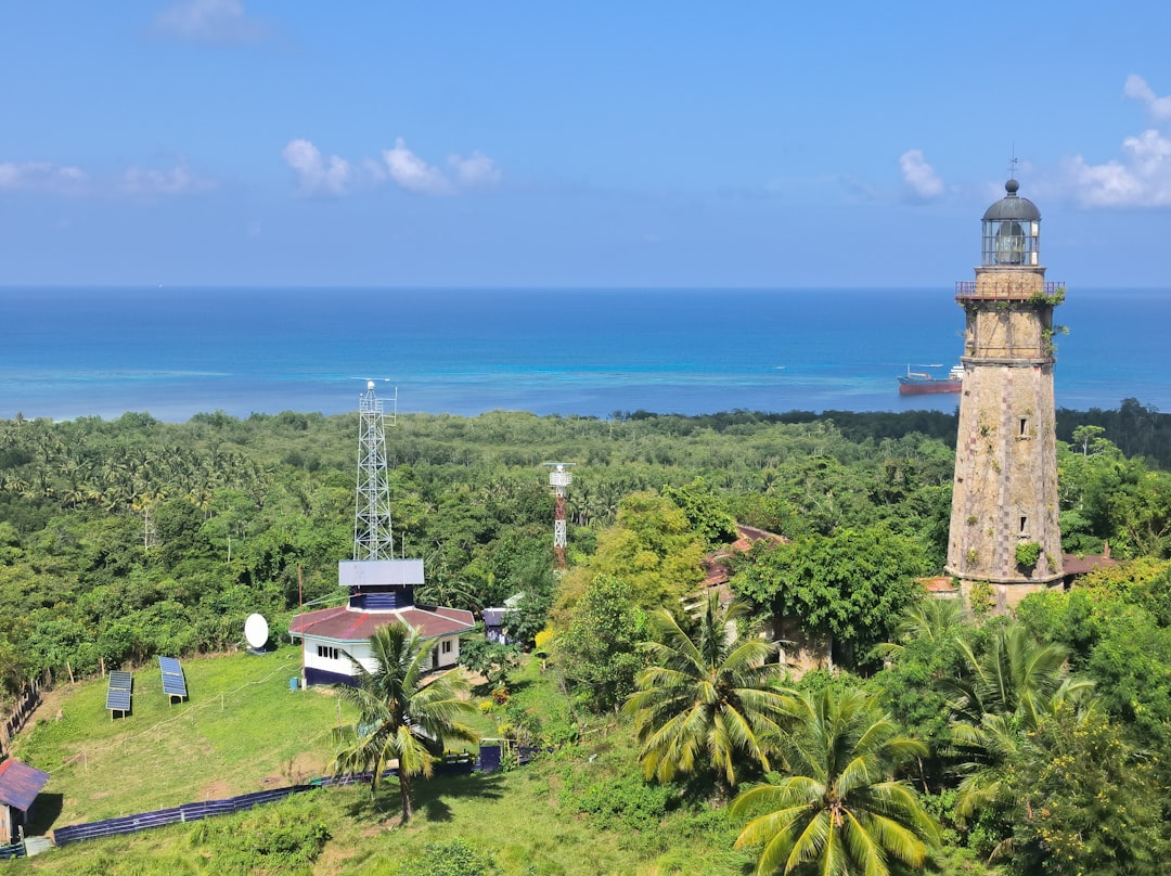 Scopri Punta Cruz Watchtower: Storia e Bellezza delle Filippine - Maribojoc | Secret World Trip Planner