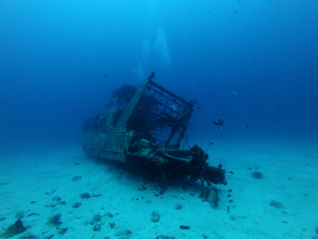 Entdeckung der Schiffswracks auf den Philippinen: Shipwreck - San Luis | Secret World Trip Planner