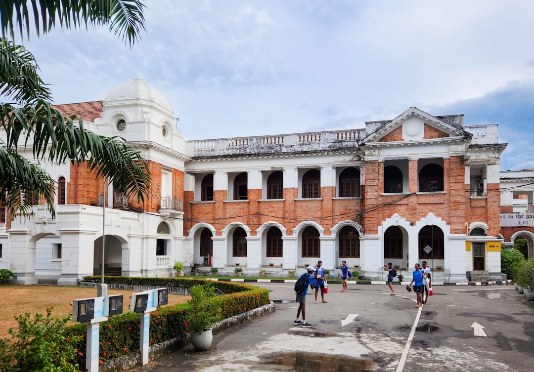Entdecken Sie die Bibliothek in Sri Lanka: ein Schatz der Geschichte und Kultur — Palugaswewa