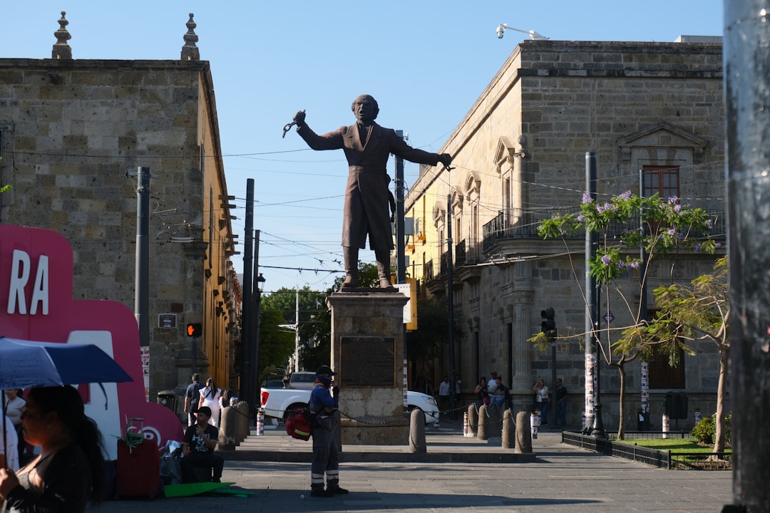 Statua di Che Guevara a Santa Clara: guida completa - C26V+Q82 | Secret World Trip Planner