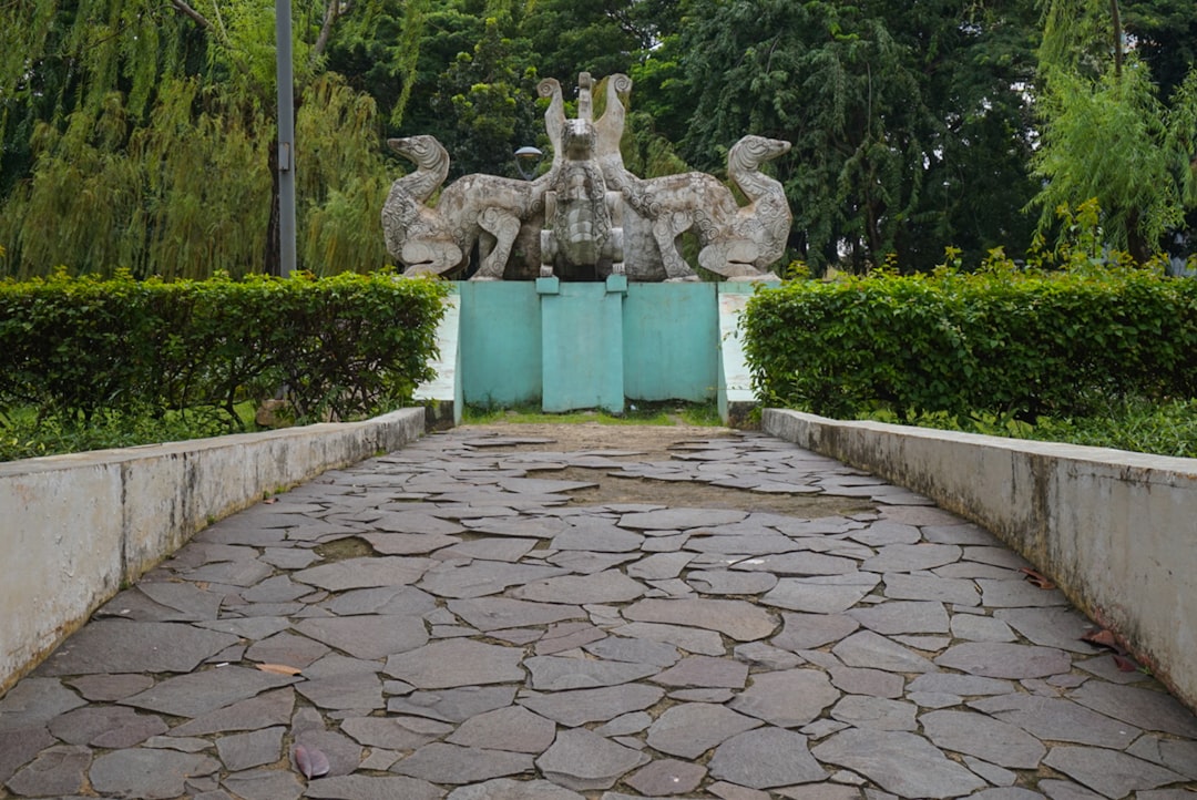 プロビデンシア彫刻公園：マポチョ川の芸術 - 7520274 Providencia | Secret World Trip Planner