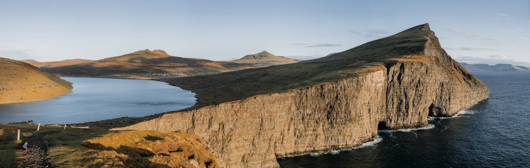 Sørvágsvatn: il lago che galleggia sull'oceano - Sørvágsvatn | Secret World Trip Planner
