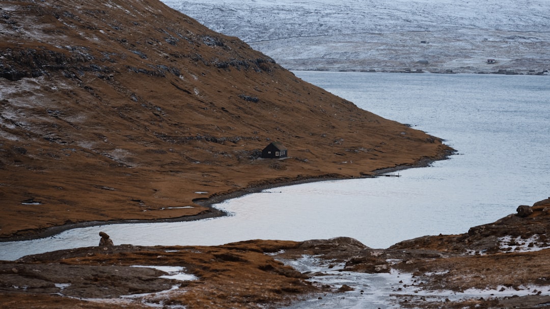 Sørvágsvatn : le lac qui flotte sur l'océan - Sørvágsvatn | Secret World Trip Planner