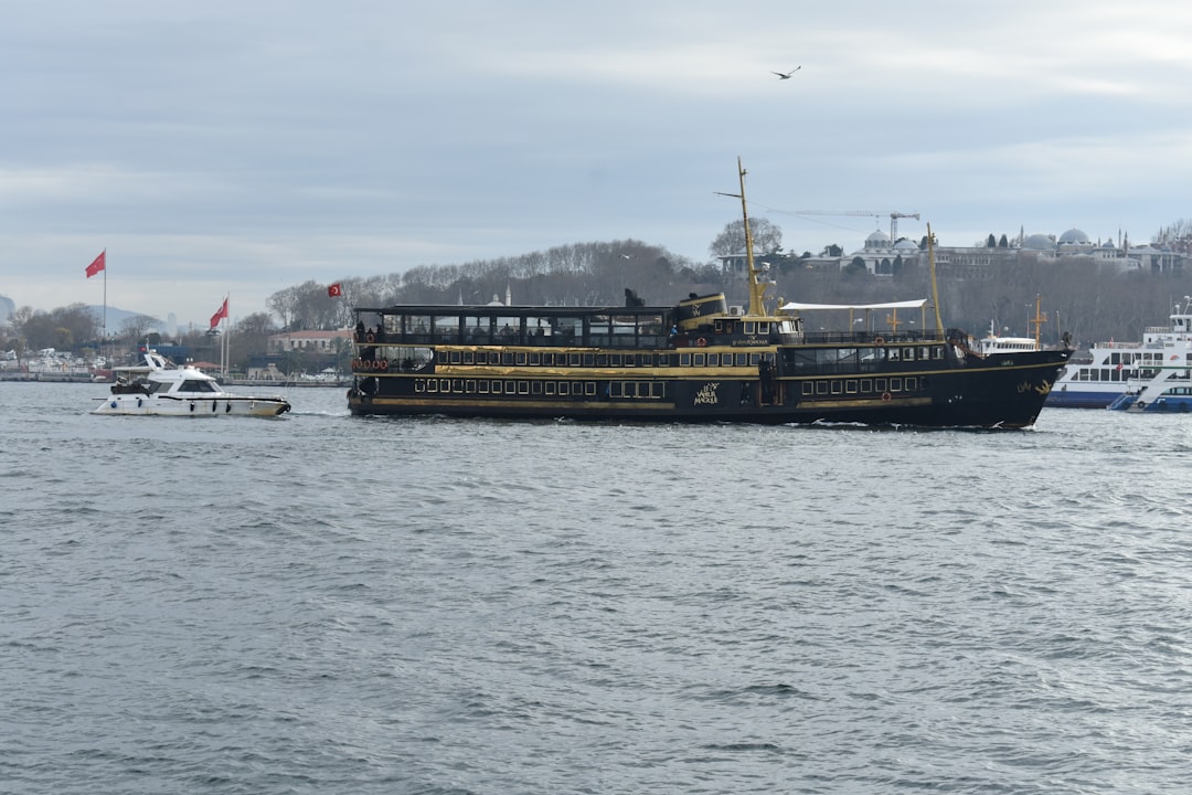 Top 5 Travel Apps for Istanbul in 2026 - Istanbul | Secret World Trip Planner