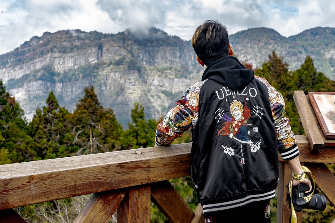 Alishan: alba tra le nuvole e i cipressi millenari — Alishan Township