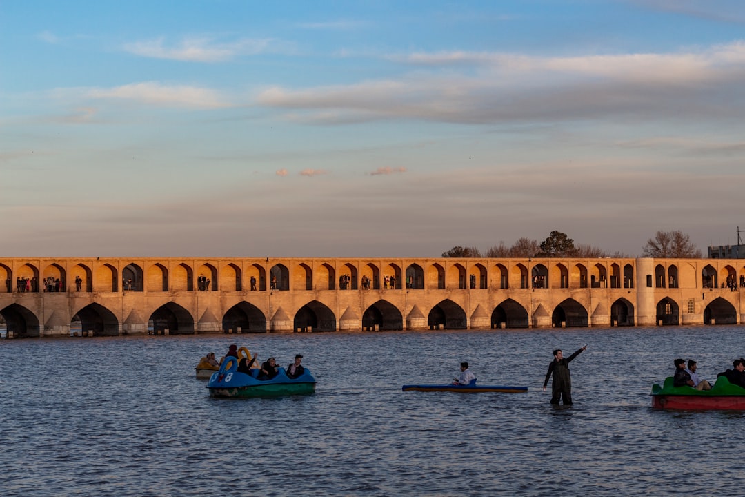 Si-o-se Pol: The 33 Arch Bridge of Isfahan - Esfahan | Secret World Trip Planner