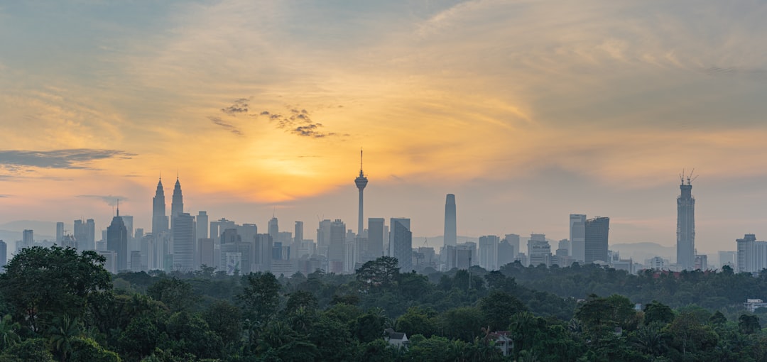 Petronas Towers: Architektur und Höhepunkte in Kuala Lumpur - 50088 Kuala Lumpur | Secret World Trip Planner