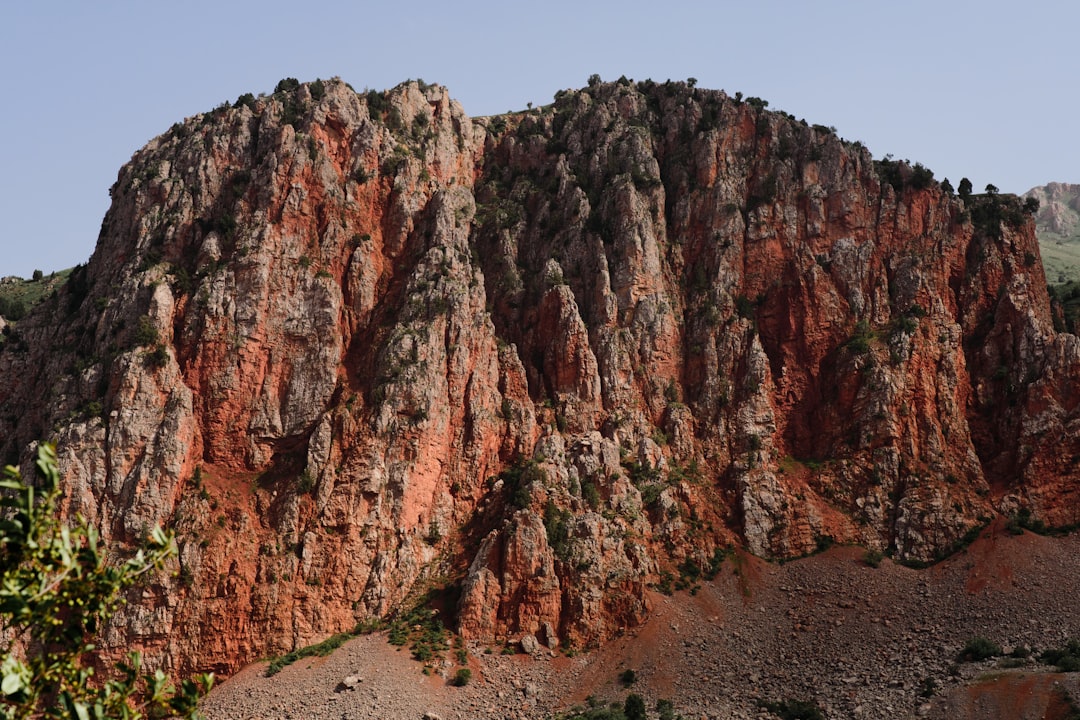 Noravank : le monastère arménien dans la gorge rouge - Noravank Monastery Rd | Secret World Trip Planner
