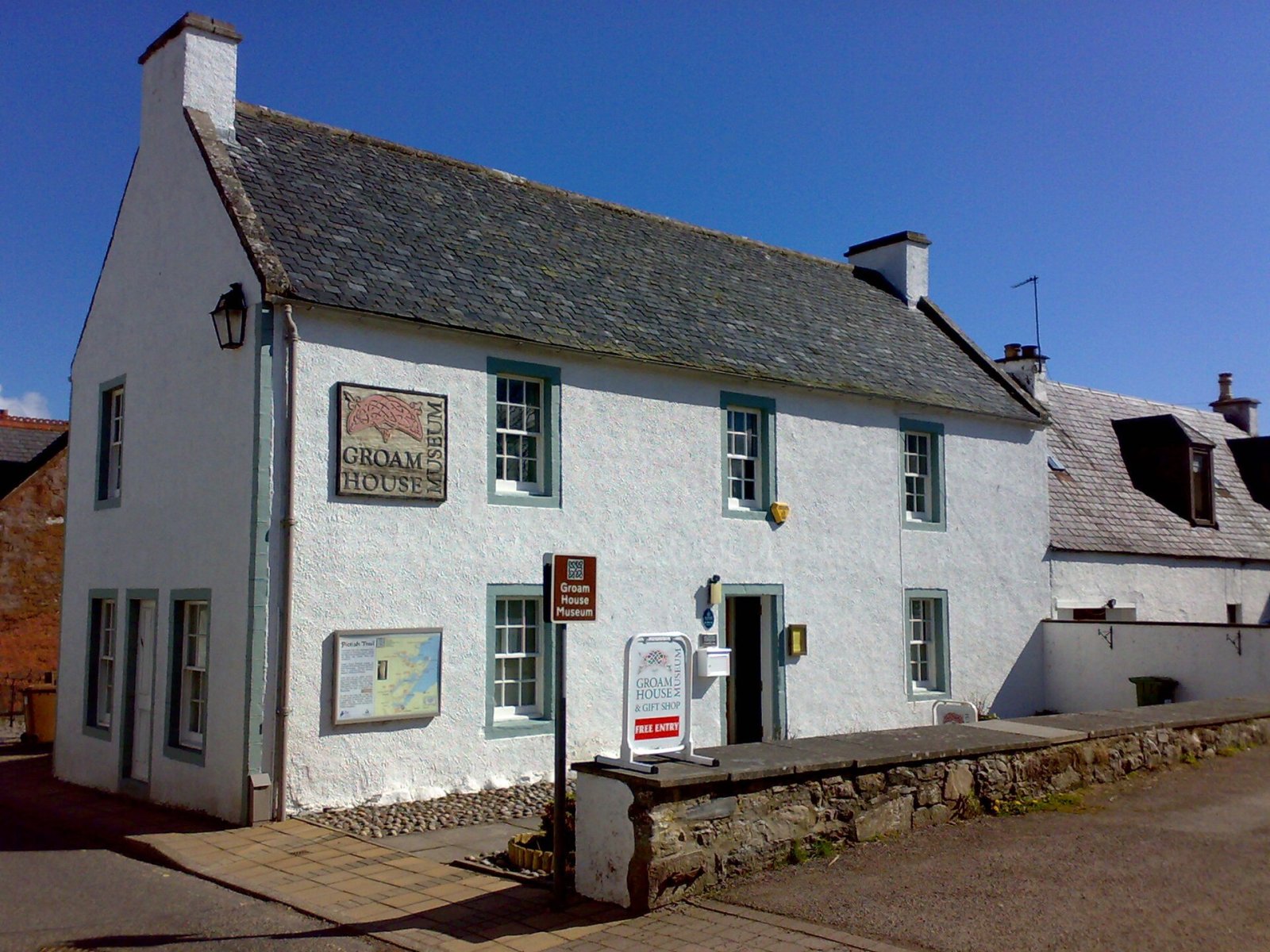 Descubre el Groam House Museum: un tesoro de la cultura celta - Rosemarkie | Secret World Trip Planner