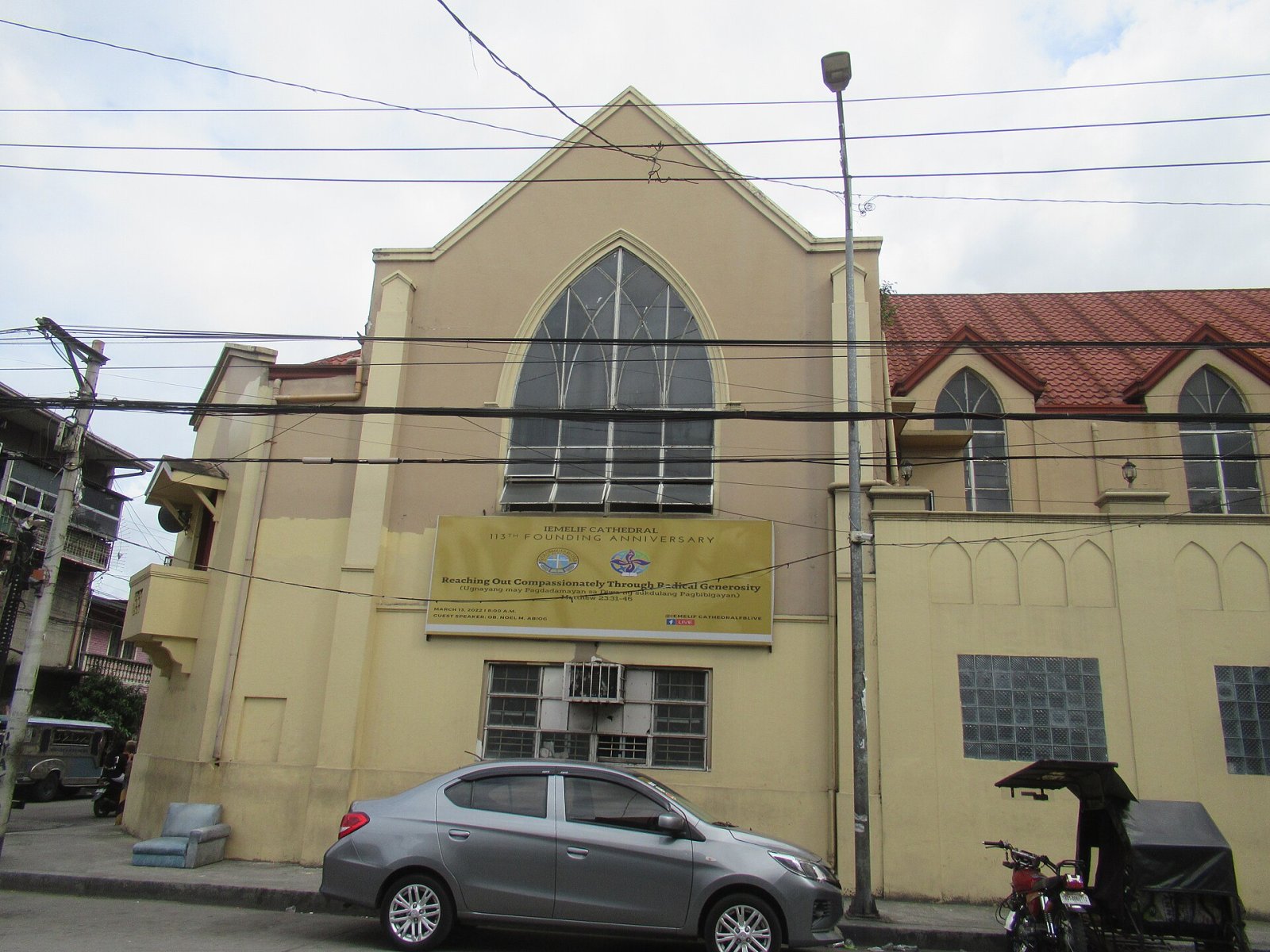 Scopri la Cattedrale IEMELIF a Kalookan, Metro Manila - Quezon City | Secret World Trip Planner