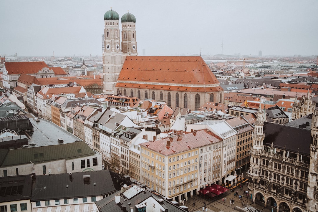 Marienplatz em Munique: mercados tradicionais na praça - Marienplatz | Secret World Trip Planner