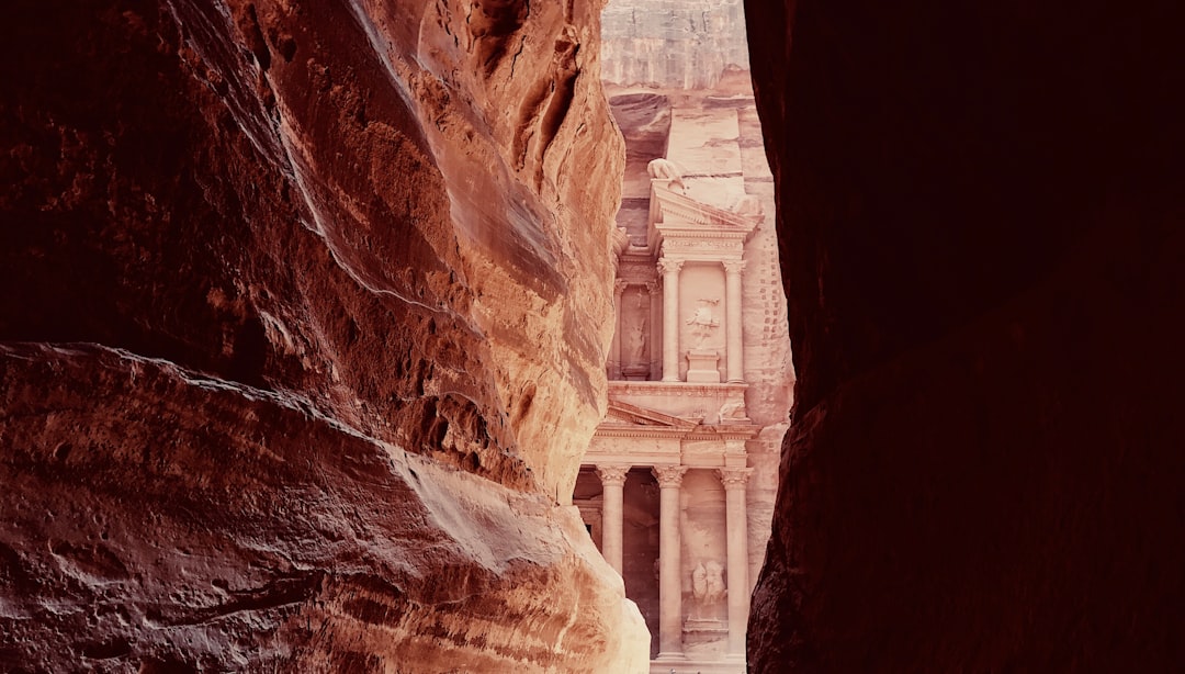 Piccola Petra: il gioiello nascosto dei Nabatei - 9CFX+MV2 | Secret World Trip Planner