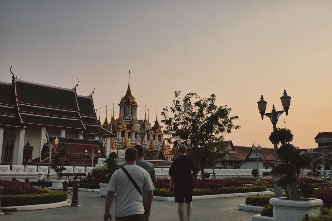 Entdecken Sie den Uhrturm in Thailand: Geschichte und Charme — Mueang Lampang District