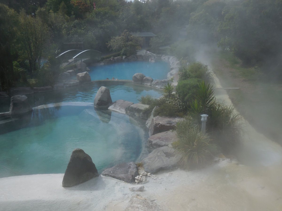 Terme di Taupō: bagni geotermici in Nuova Zelanda - Hilltop | Secret World Trip Planner