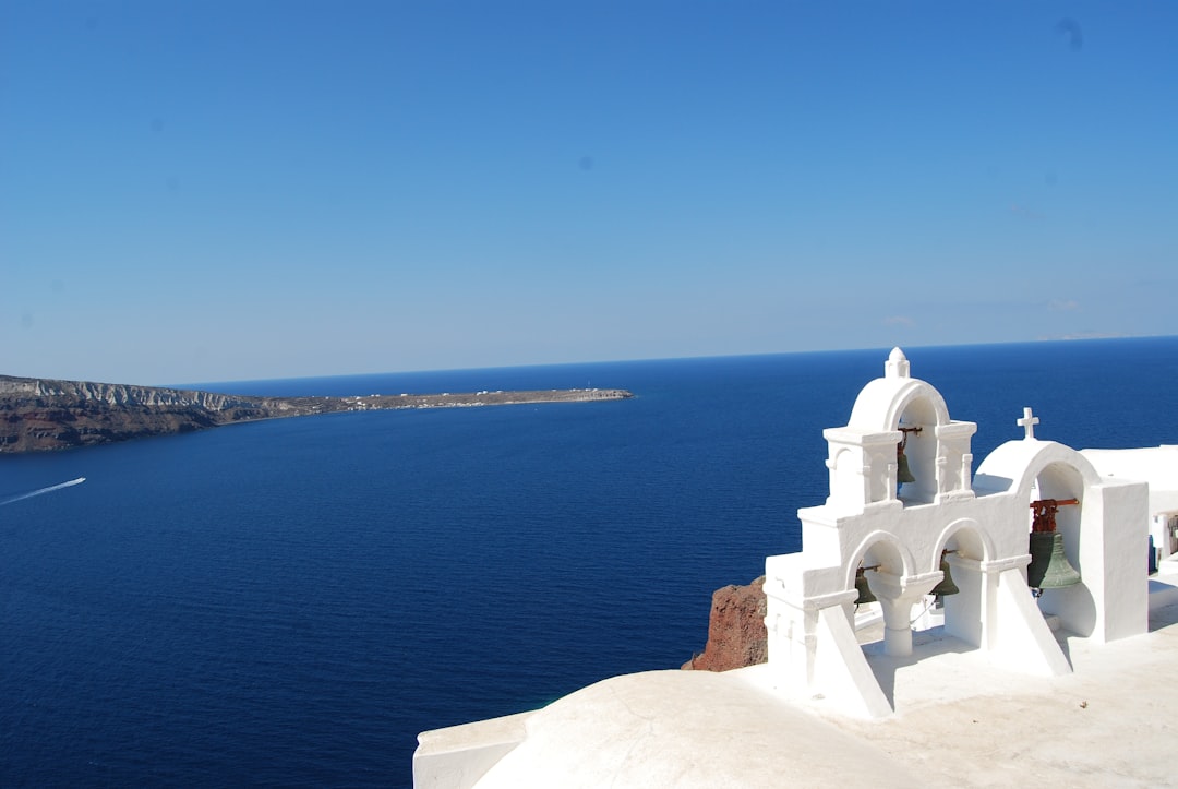 Santorin Weinpfade: Assyrtiko und Caldera in Oia - Oia 847 02 | Secret World Trip Planner