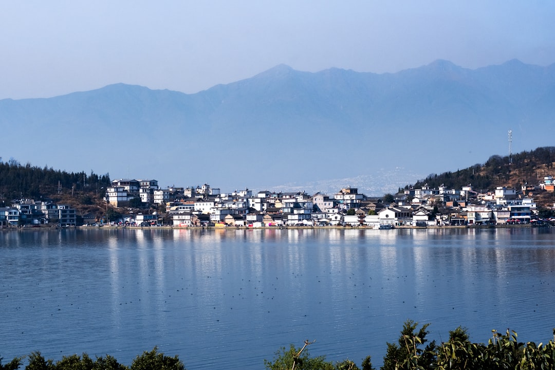 Lago Kawaguchi: il riflesso del Fuji sull'acqua - Distretto di Minamitsuru | Secret World Trip Planner
