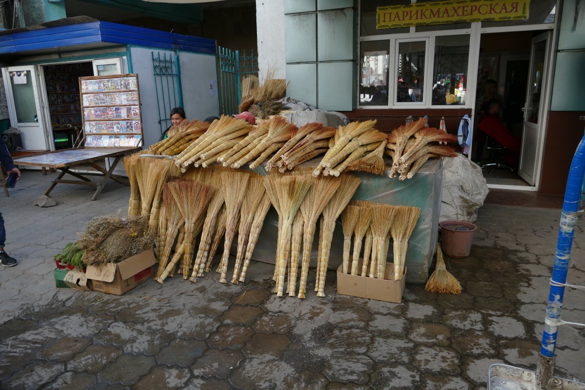 Osh Bazaar di Biškek: il mercato del Kirghizistan — Biškek