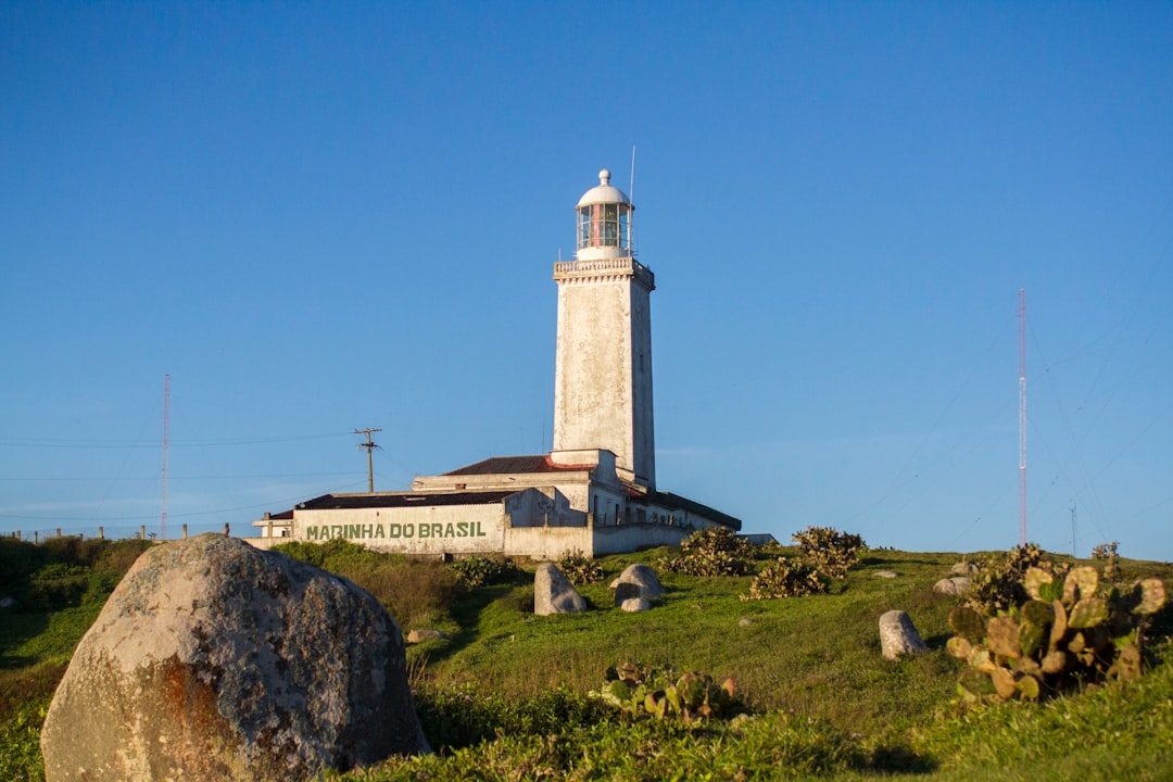 Farol da Barra di São João: il faro coloniale del Brasile - Salvador - BA | Secret World Trip Planner
