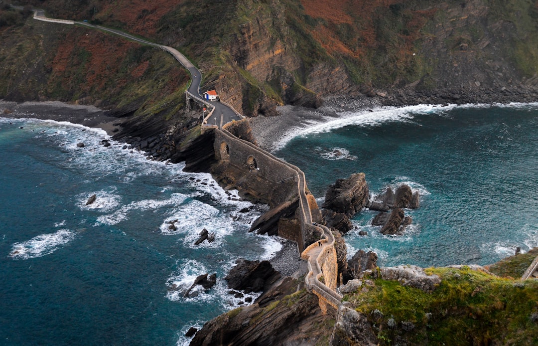 Phare du Cabo Espichel : le phare au bord du monde - Cabo Espichel | Secret World Trip Planner