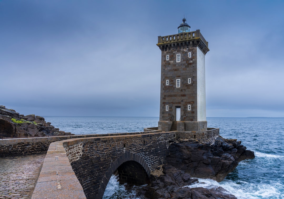 Albarnaz Lighthouse: The Solitary Beacon of Azores - Estr. do Farol | Secret World Trip Planner