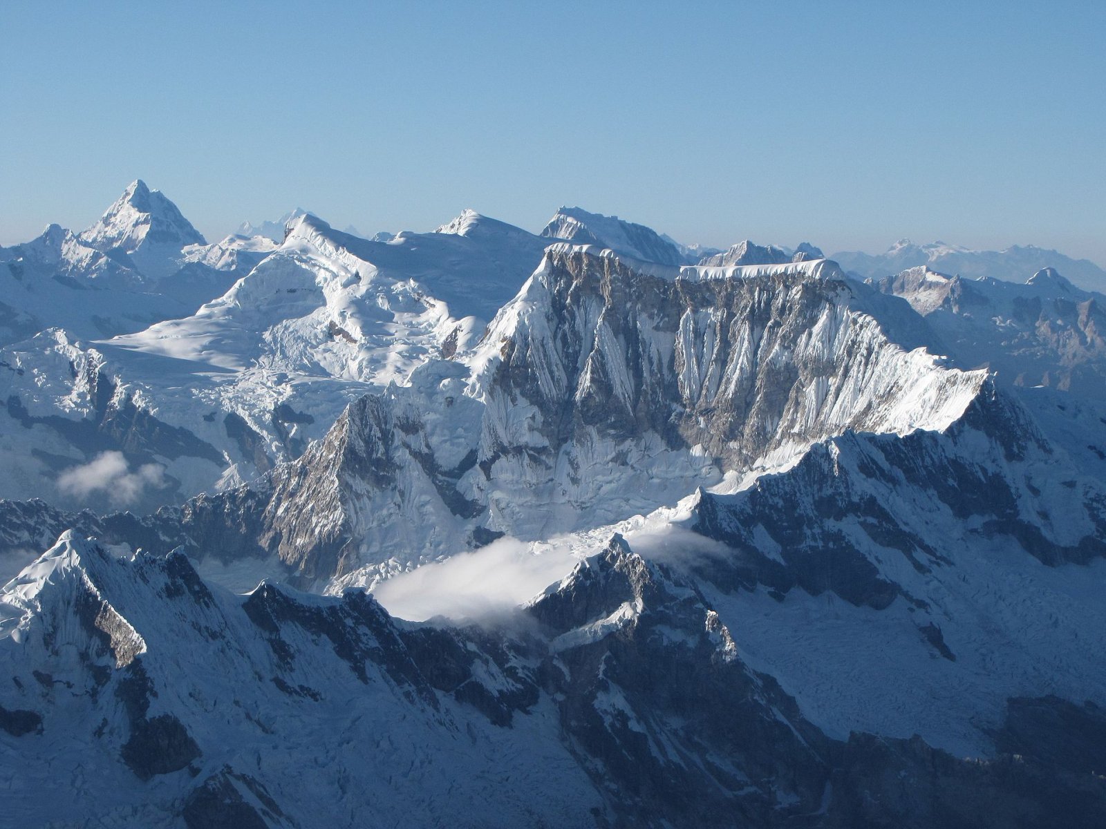 Chopicalqui: A Natural Treasure in the Heart of the Peruvian Andes — Vaquería
