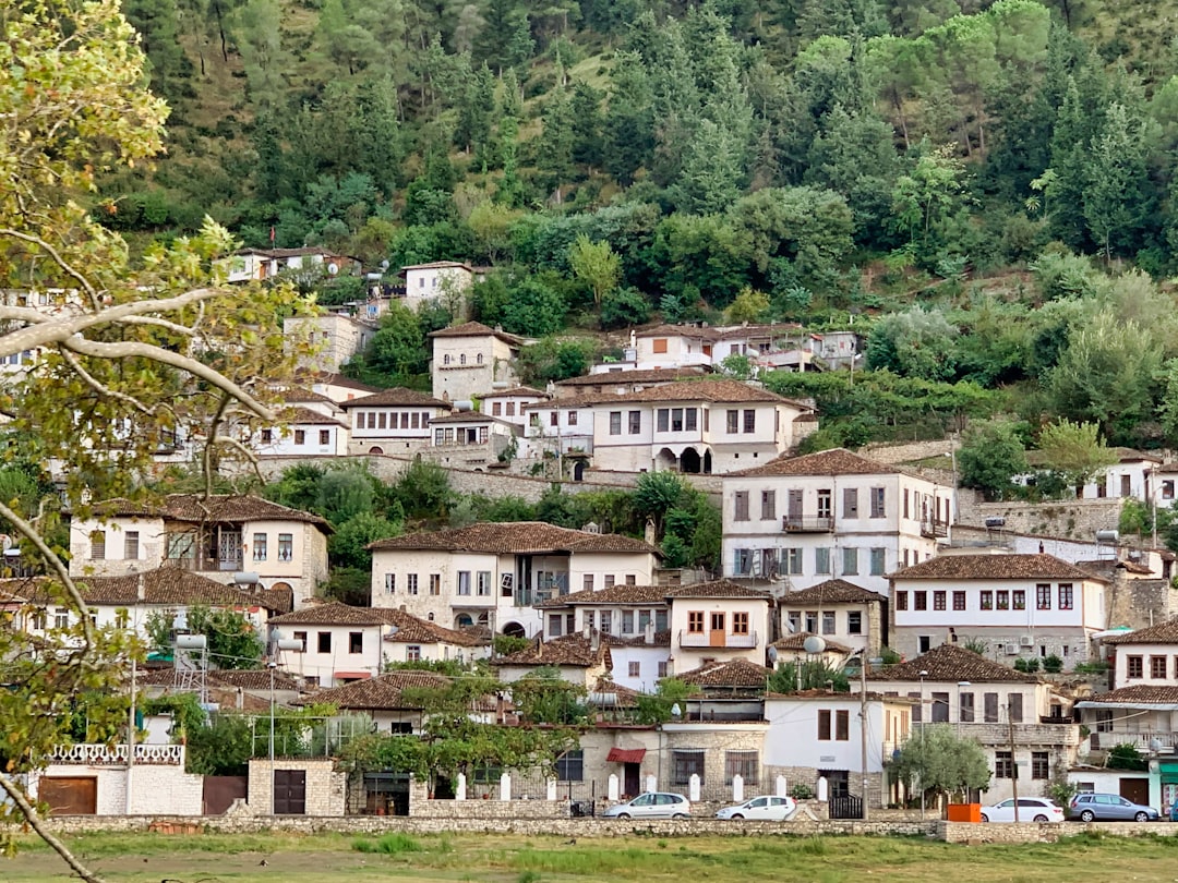 Lapidar: un viaggio nella storia dell'Albania - Tiranë | Secret World Trip Planner