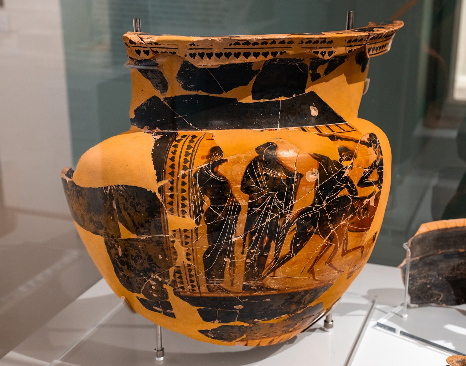 Museo Archeologico di Heraklion: Un Viaggio nella Storia di Creta - Doukos Mpofor 10 | Secret World Trip Planner