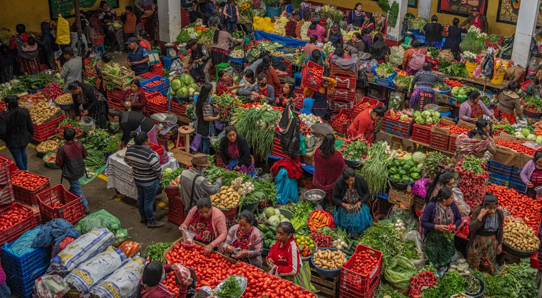 Chichicastenango Market: Colors and Maya Rituals - 6a Calle | Secret World Trip Planner