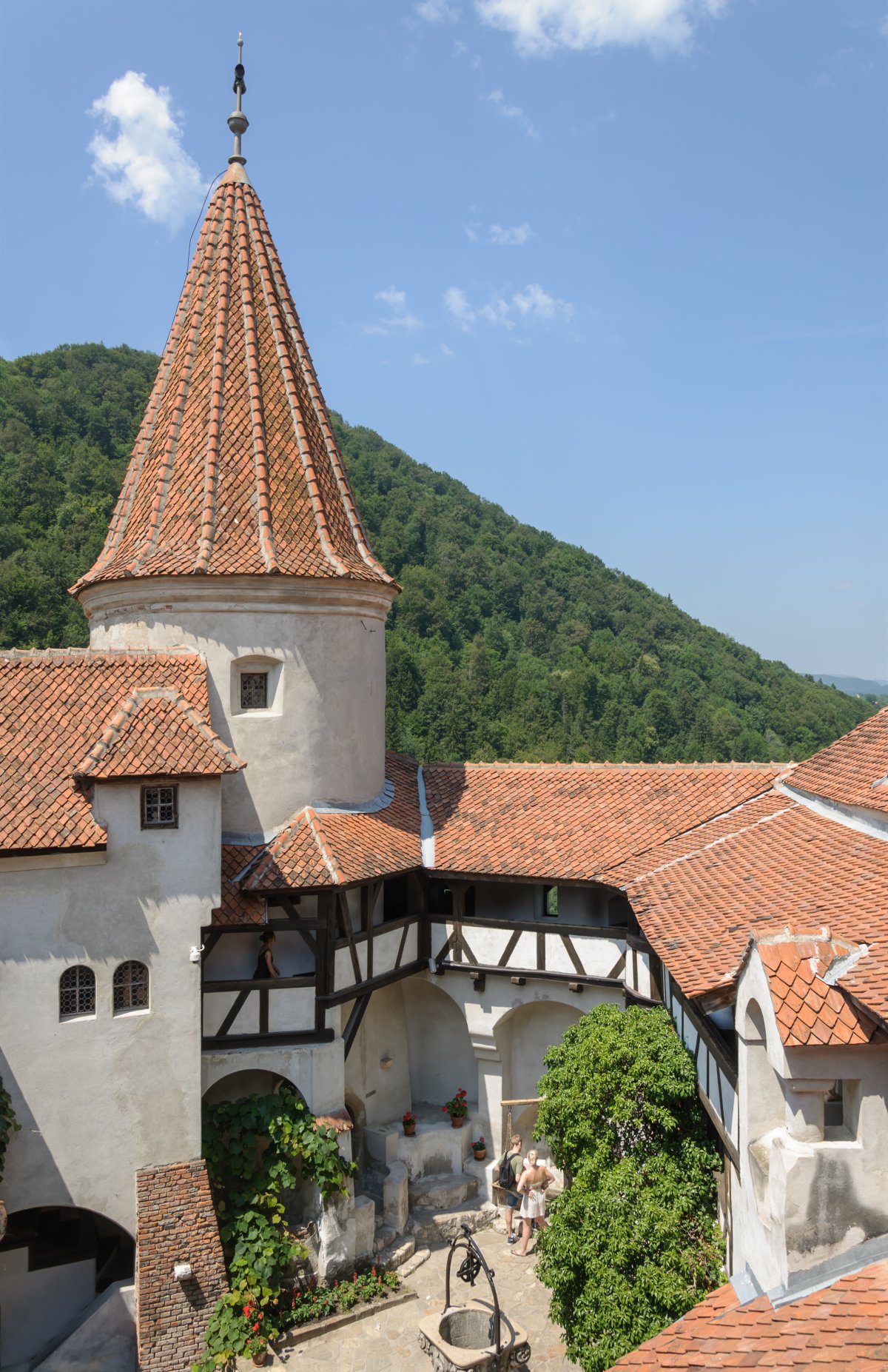 Castello Bran: la fortezza dei Carpazi tra storia e leggenda - Strada General Traian Moșoiu 24 | Secret World Trip Planner