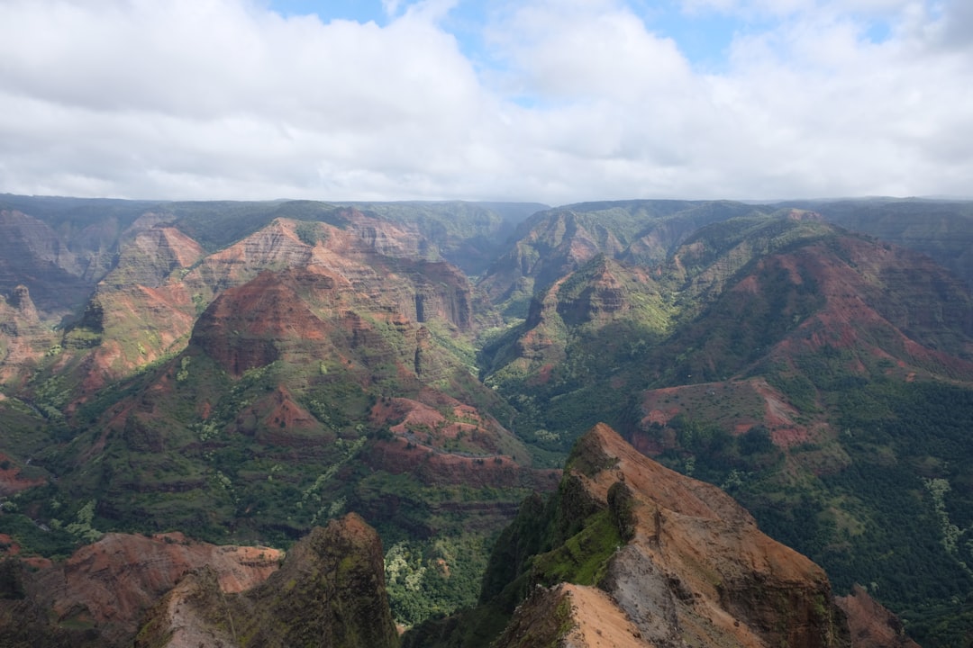 Waimea Canyon au coucher du soleil : le Grand Canyon du Pacifique — Waimea