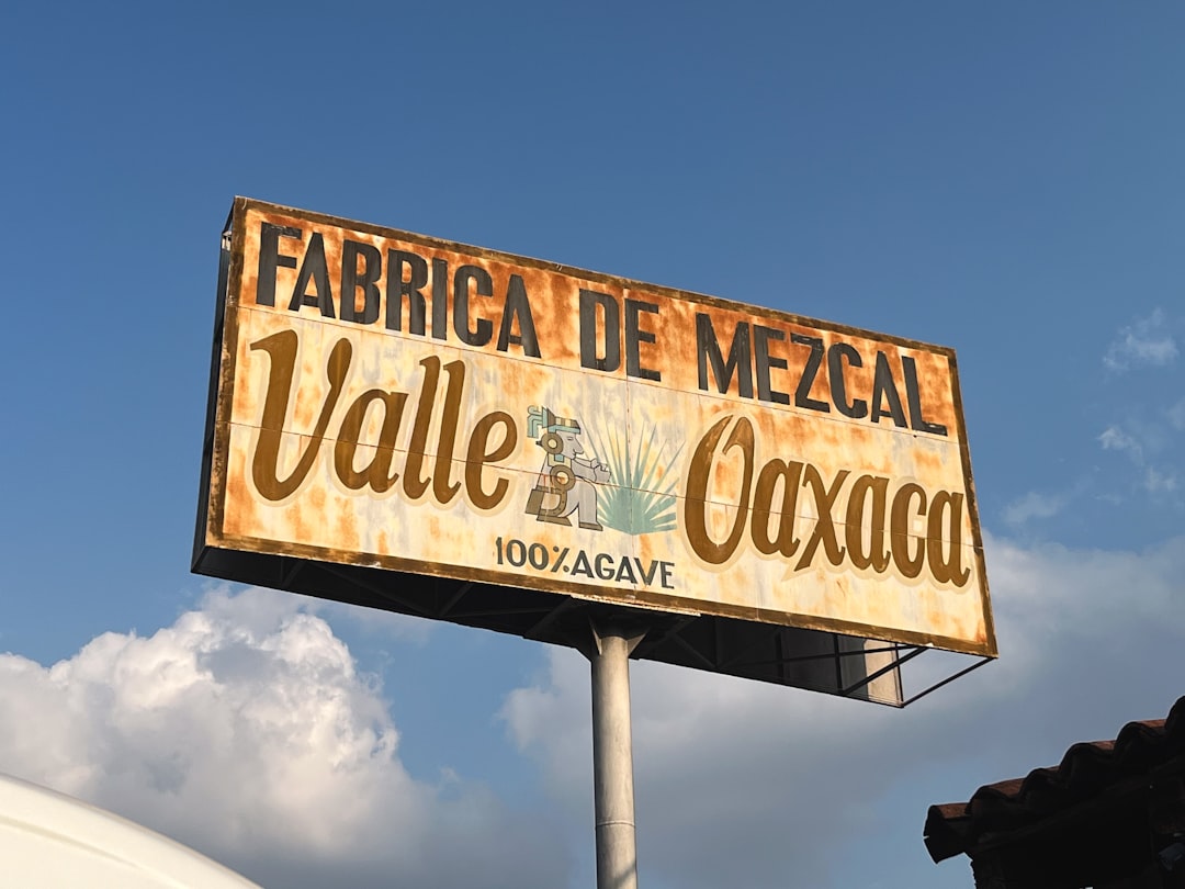 Mezcal Tour Oaxaca: handwerkliche Brennereien entdecken - 68100 Oaxaca de Juárez | Secret World Trip Planner