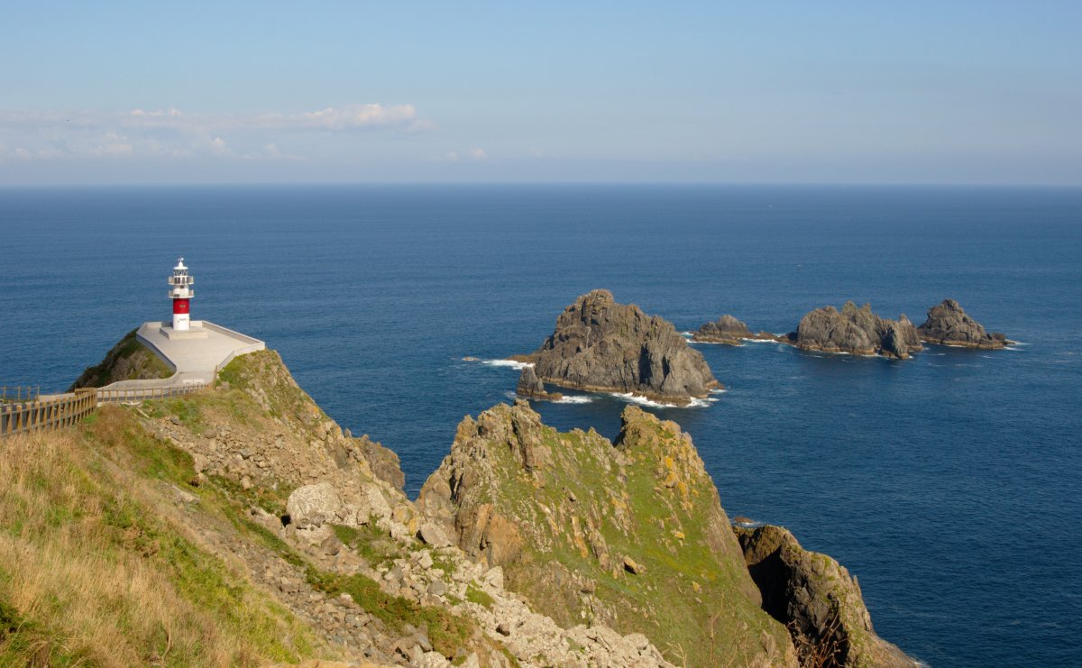 Faro do Cabo Ortegal : le phare des falaises galiciennes - 15360 | Secret World Trip Planner