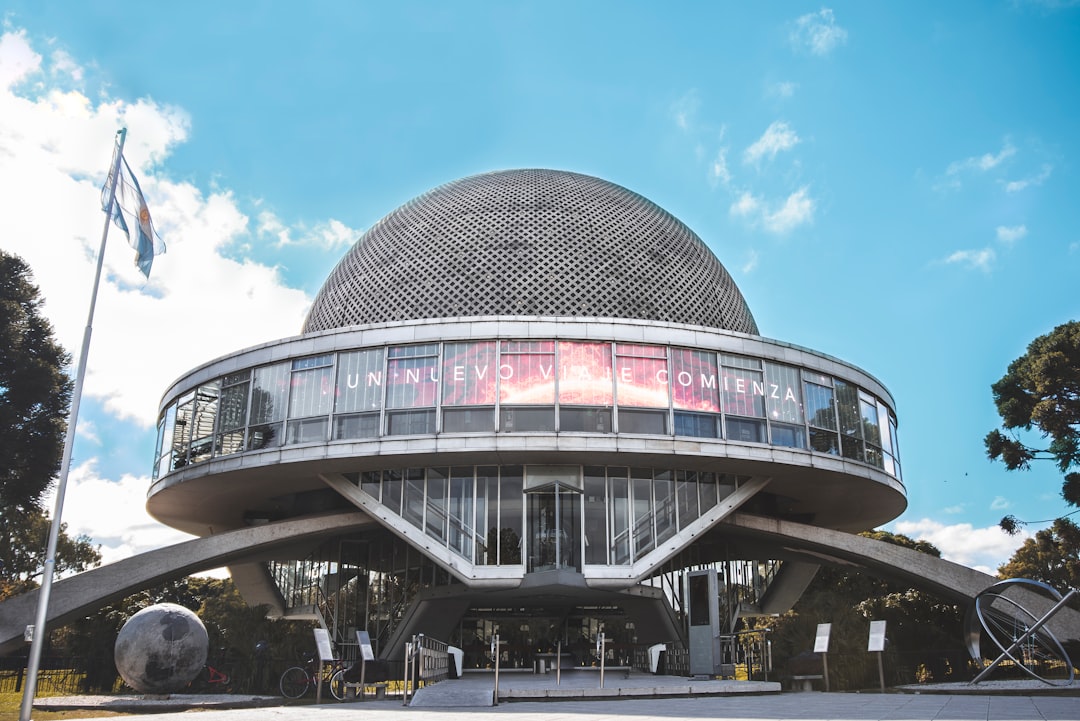 Planetario Galileo Galilei: cemento e stelle a Buenos Aires - Av. Sarmiento s/n | Secret World Trip Planner