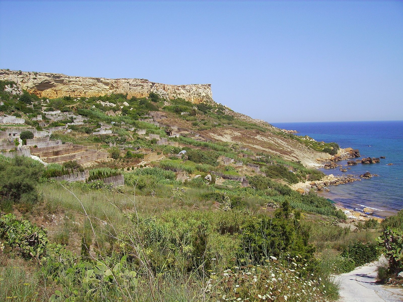 Entdecke San Blas: ein Naturparadies auf Malta - Nadur | Secret World Trip Planner
