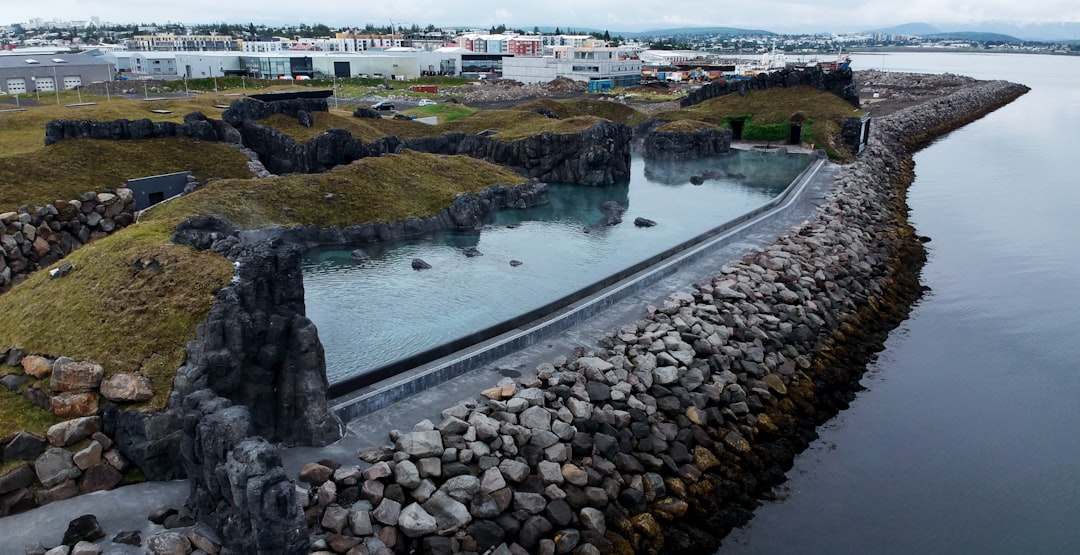 Secret Lagoon a Flúðir: le terme più antiche d'Islanda - Hvammsvegur | Secret World Trip Planner