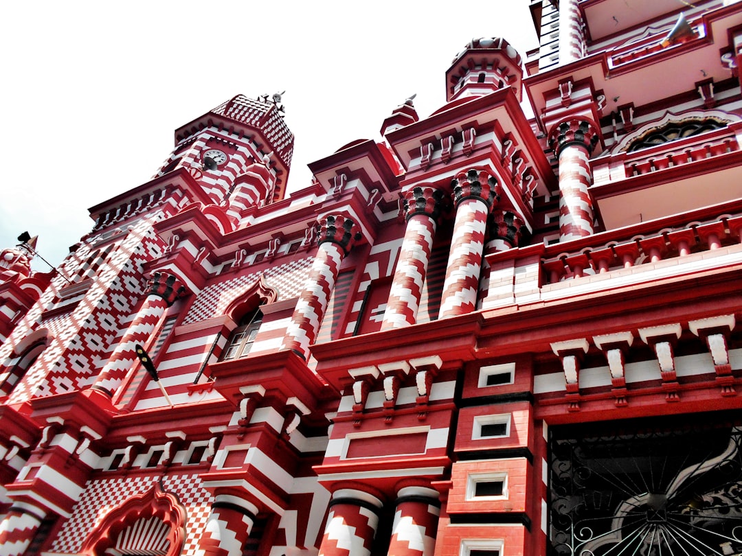 Entdecken Sie die Jumma Mosque in Bambalapitiya: ein kulturelles Juwel — Colombo