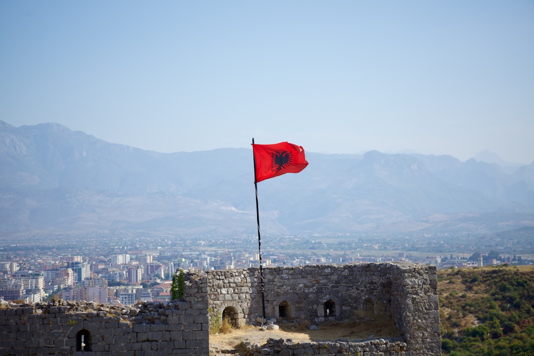 Scopri Maja e Gamtitit: Tesori Naturali dell'Albania - Rranxë | Secret World Trip Planner