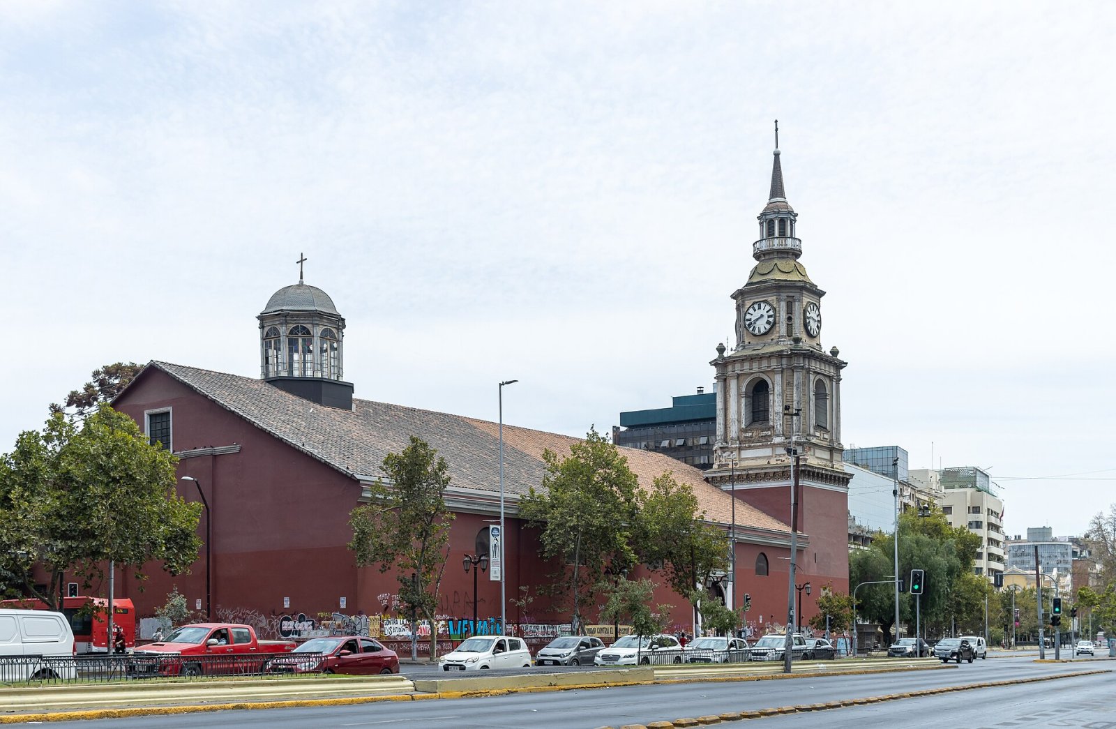 Explorer l'historique Iglesia San Francisco de Valdivia - Valparaíso | Secret World Trip Planner