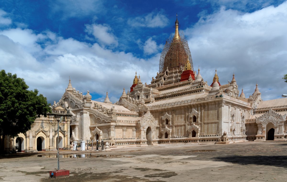 Tempio di Ananda: i Buddha dorati di Bagan - မြင်းကပါ | Secret World Trip Planner