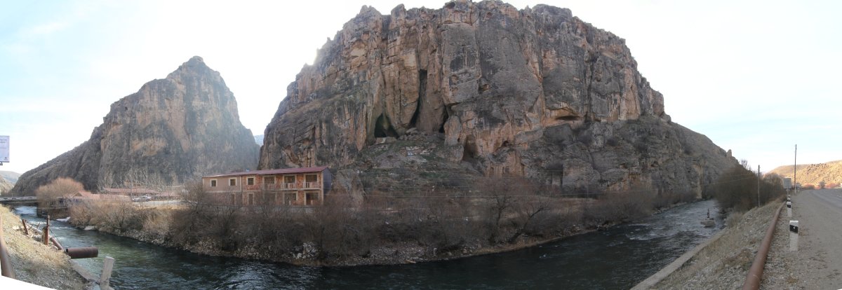 Areni-1: la grotta della cantina più antica del mondo - 6 Str | Secret World Trip Planner