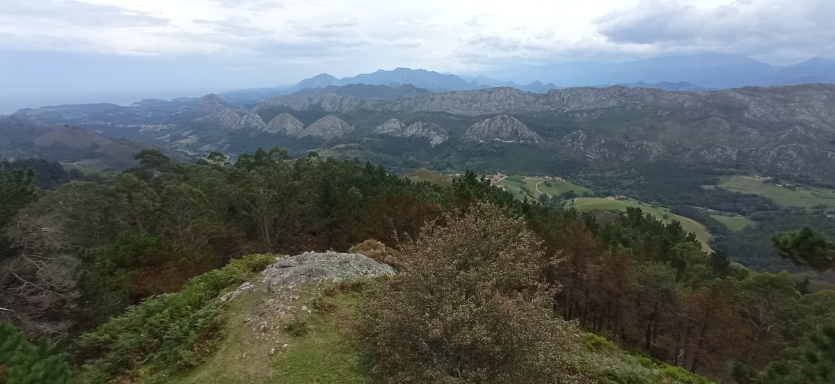 Fitu Viewpoint: The Hidden Panorama of Asturias - 33345 Caravia | Secret World Trip Planner