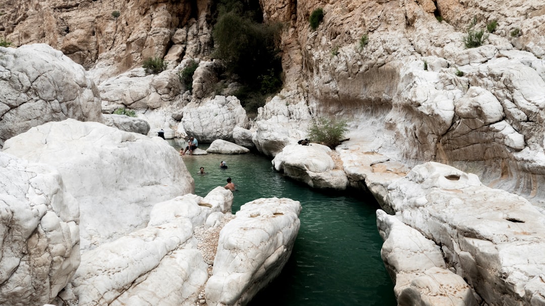 Wadi Bani Khalid: Die kristallklare Oase im Oman - Wadi Bani Khalid | Secret World Trip Planner