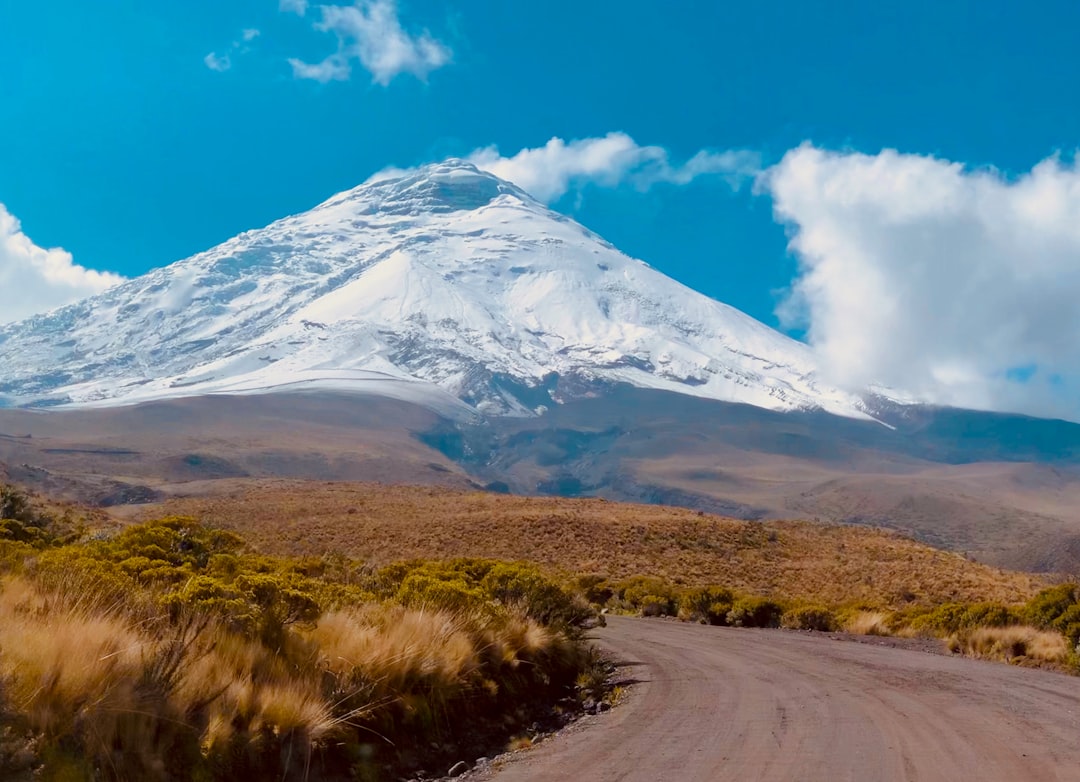 Cushirrumi: Un Paradiso Naturale in Ecuador - Otavalo | Secret World Trip Planner