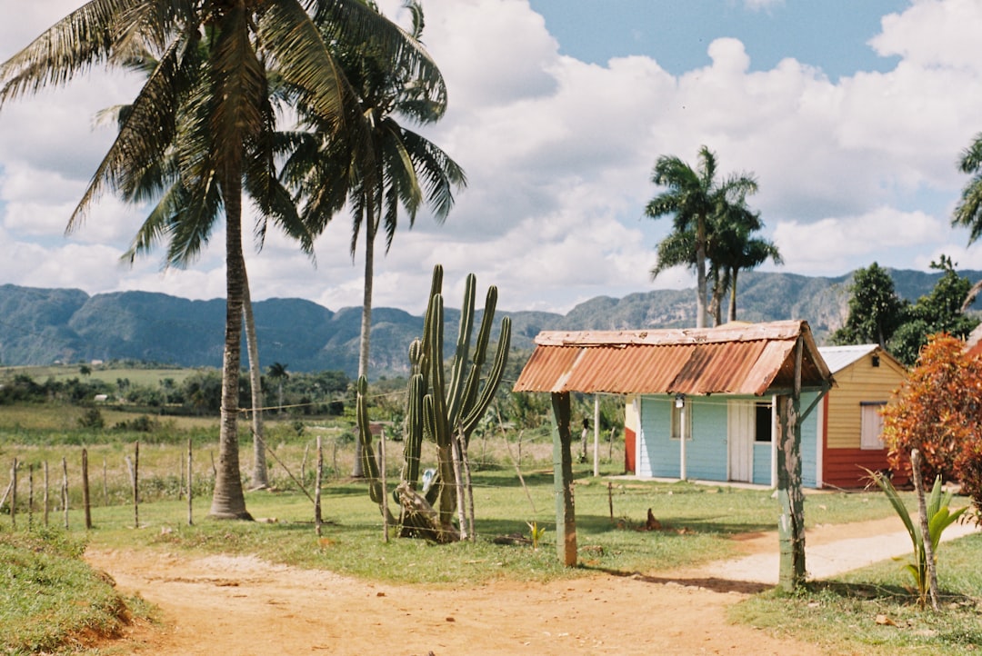 Scopri la bellezza naturale del Pico Calixto García a Cuba - Uvero | Secret World Trip Planner