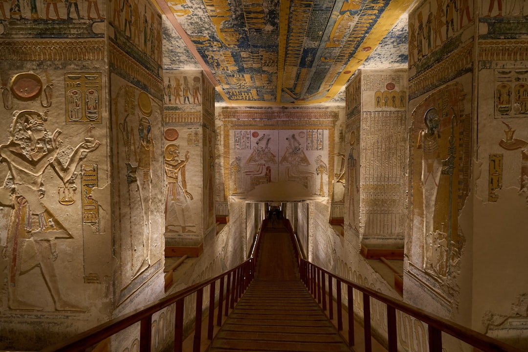 Scopri Qasr Dusch: una fortezza storica in Egitto | Secret World Trip Planner