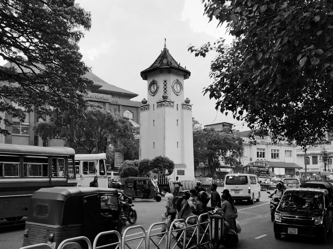 Scopri la Torre dell'Orologio di Kahawatta: un viaggio nel tempo - Kahawatta | Secret World Trip Planner